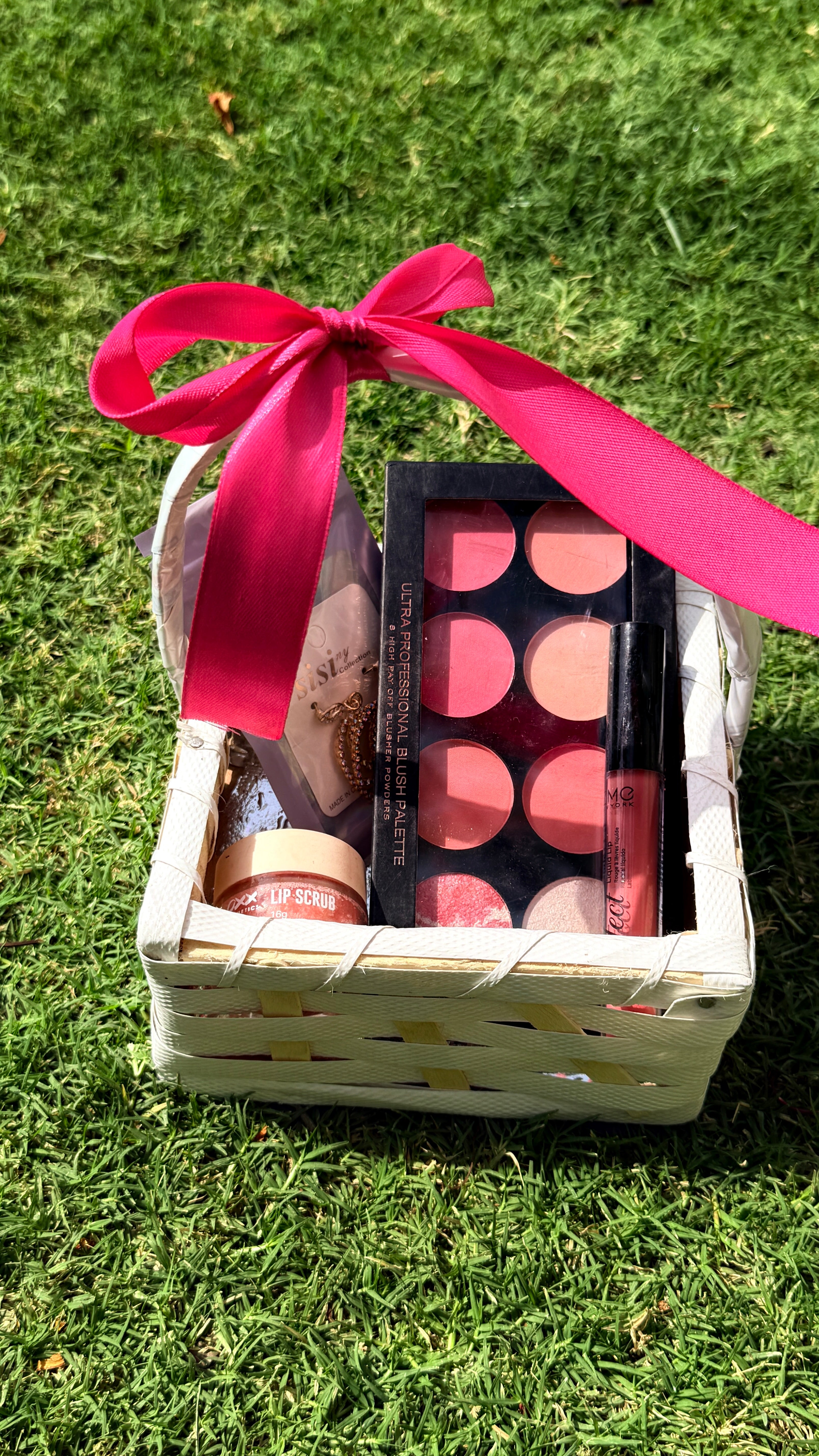 GIFT BASKET – SPARKLE STORE