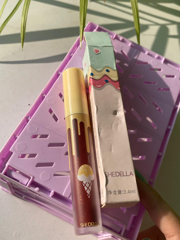 Shedella red tinted lipgloss