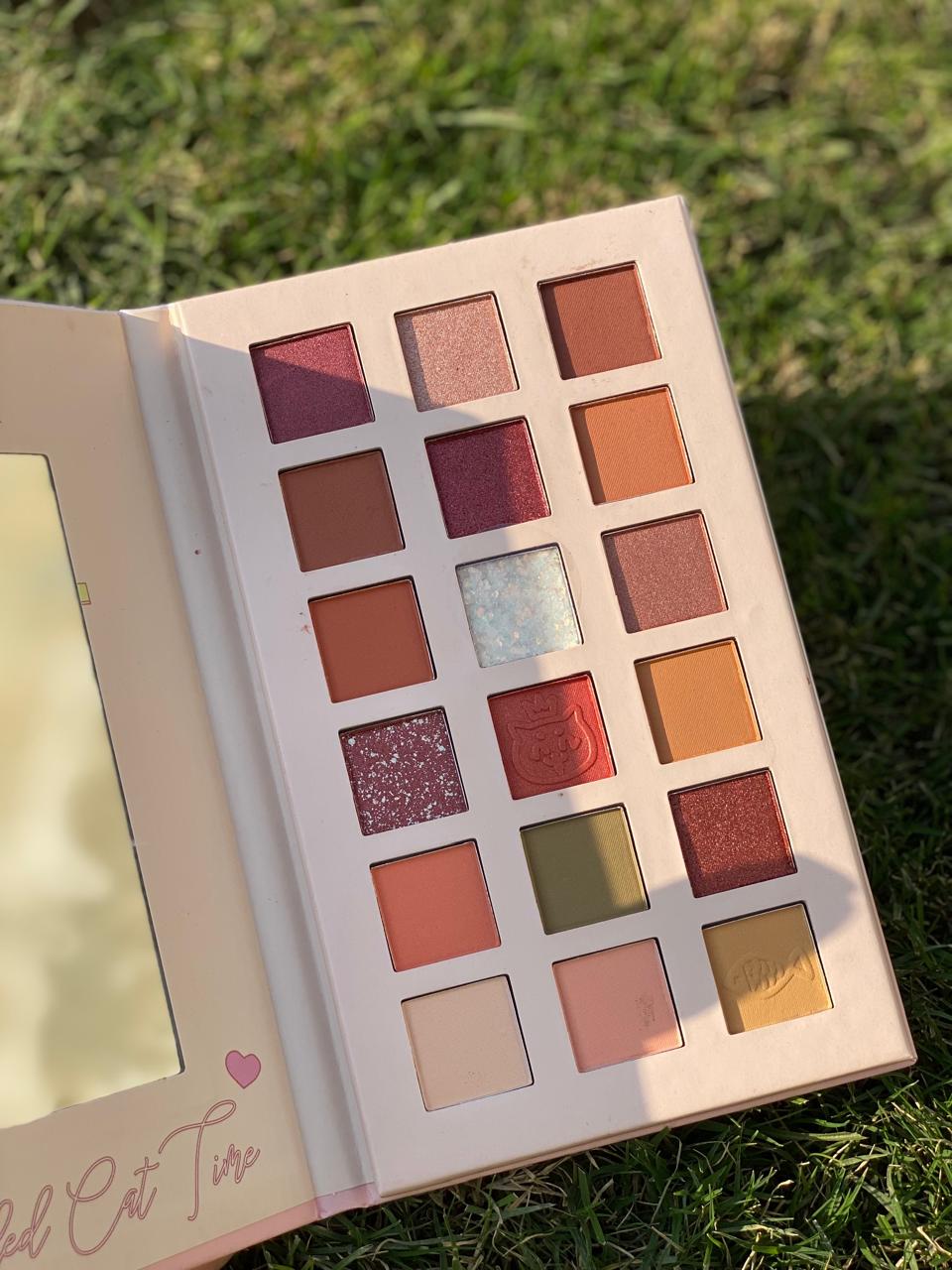 cute kitty eyeshadow pallete