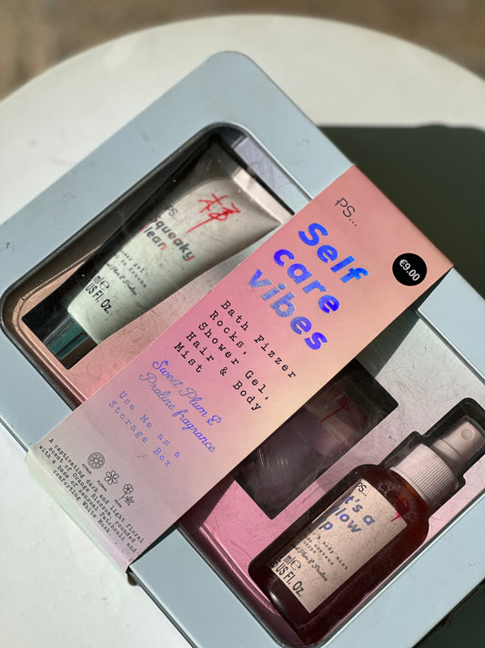 PRIMARK GIFT BOX