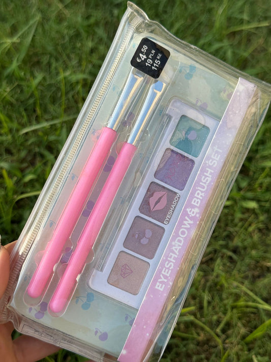 Primark Eye Shadow and Brush Set