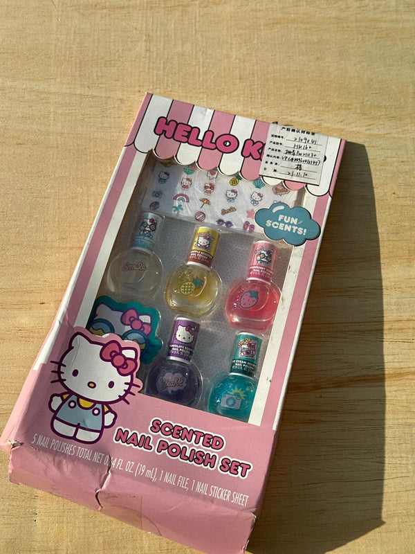 Hello kitty nailpaint set
